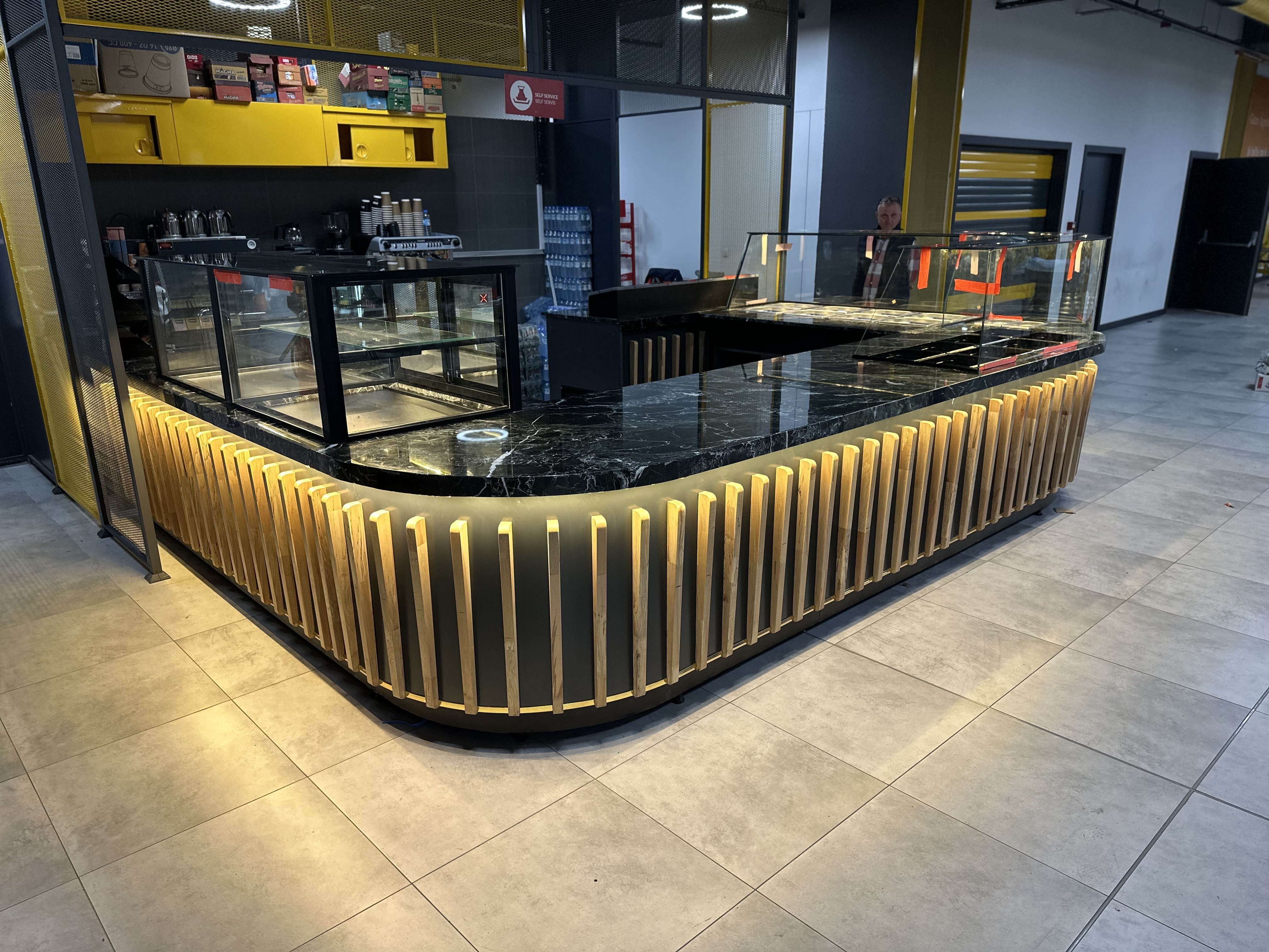 Pasta teşhir böreklik kasa banko teşhir dolabı 