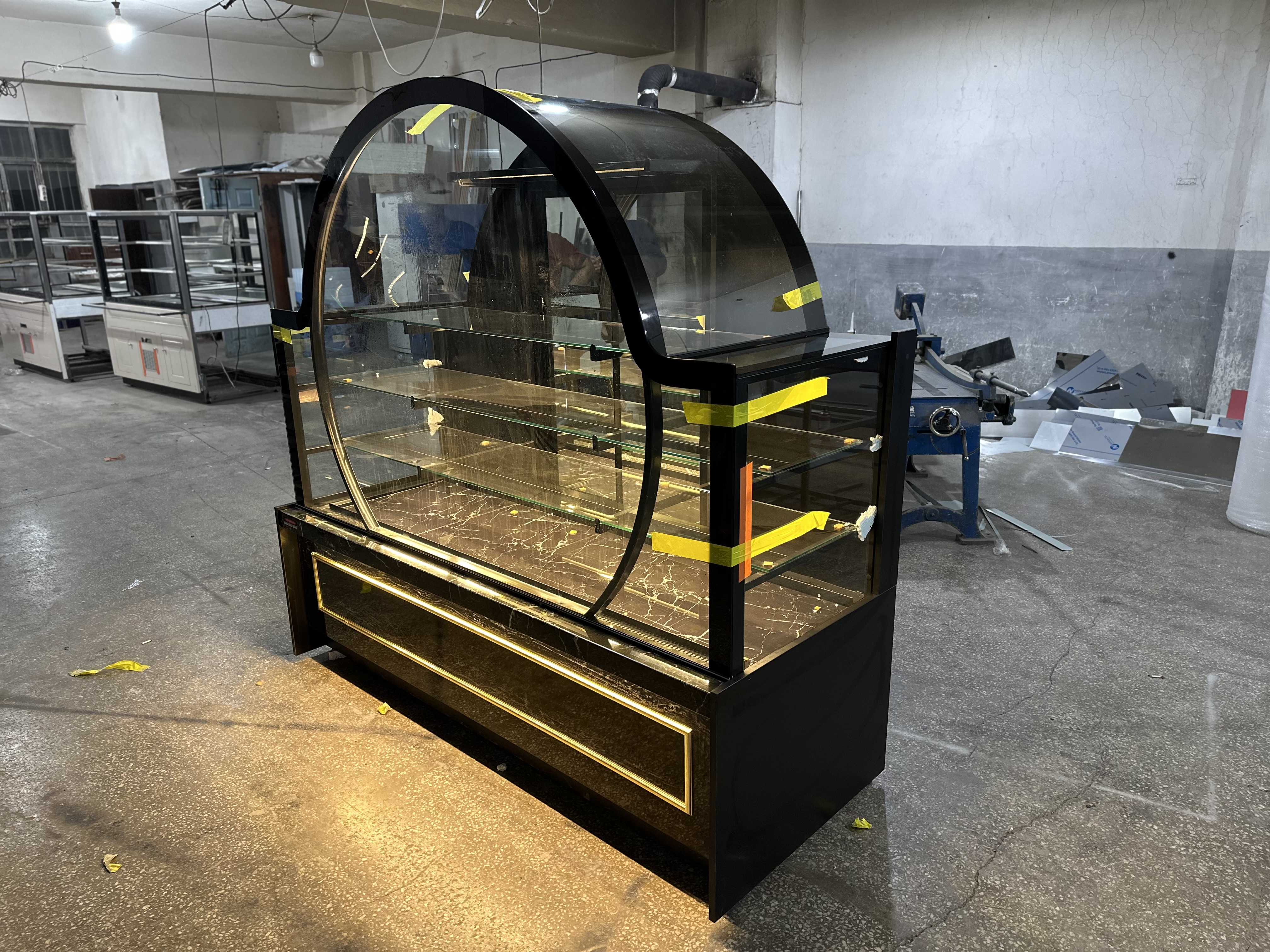 Saat modelli 200 cm pasta teşhir dolabı soğutmalı 